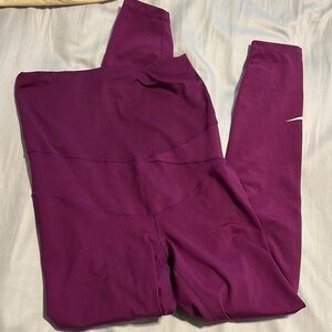 Nike maternity leggings